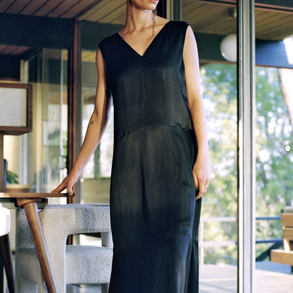 NWT Everlane The Satin V-Neck Maxi Dress